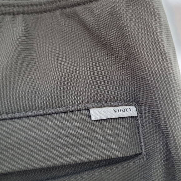 Vuori M Joggers with Pockets - Picture 2 of 7